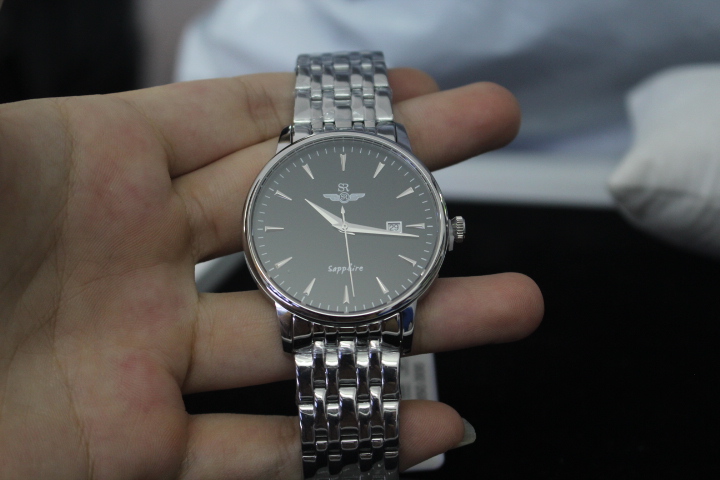 Đồng hồ nam SR Watch SG1072.1101TE đơn giản nhưng đầy hấp dẫn